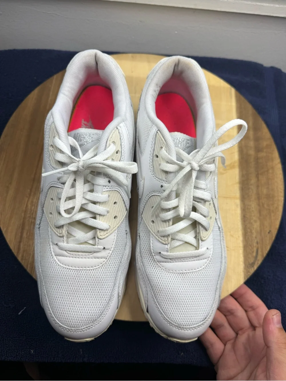 Nike Air Max 90 (Women’s 11 Men’s 9.5)